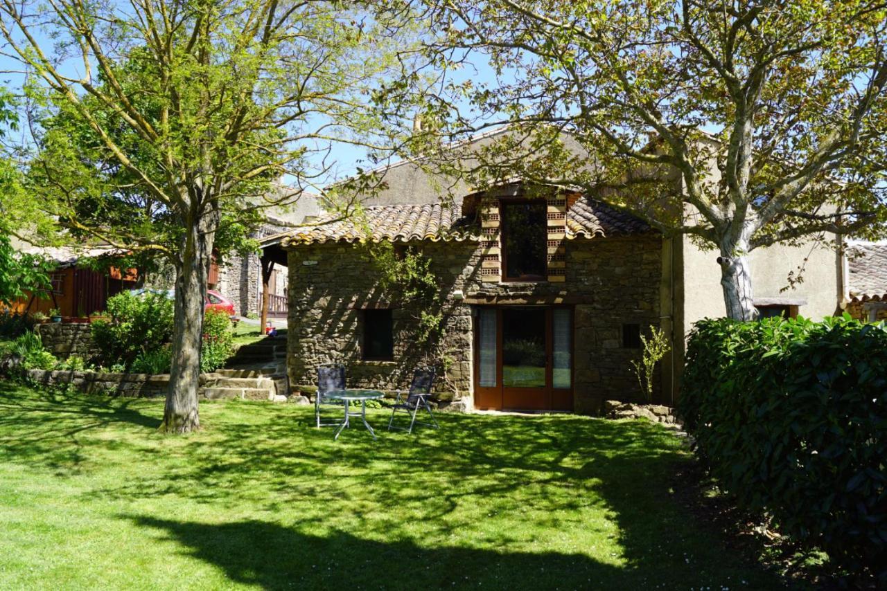 La Petite Maison Dans La Prairie Cassaignes Экстерьер фото