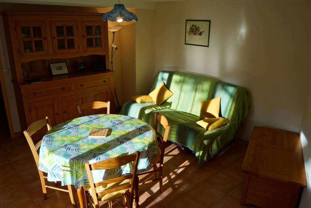 La Petite Maison Dans La Prairie Cassaignes Экстерьер фото