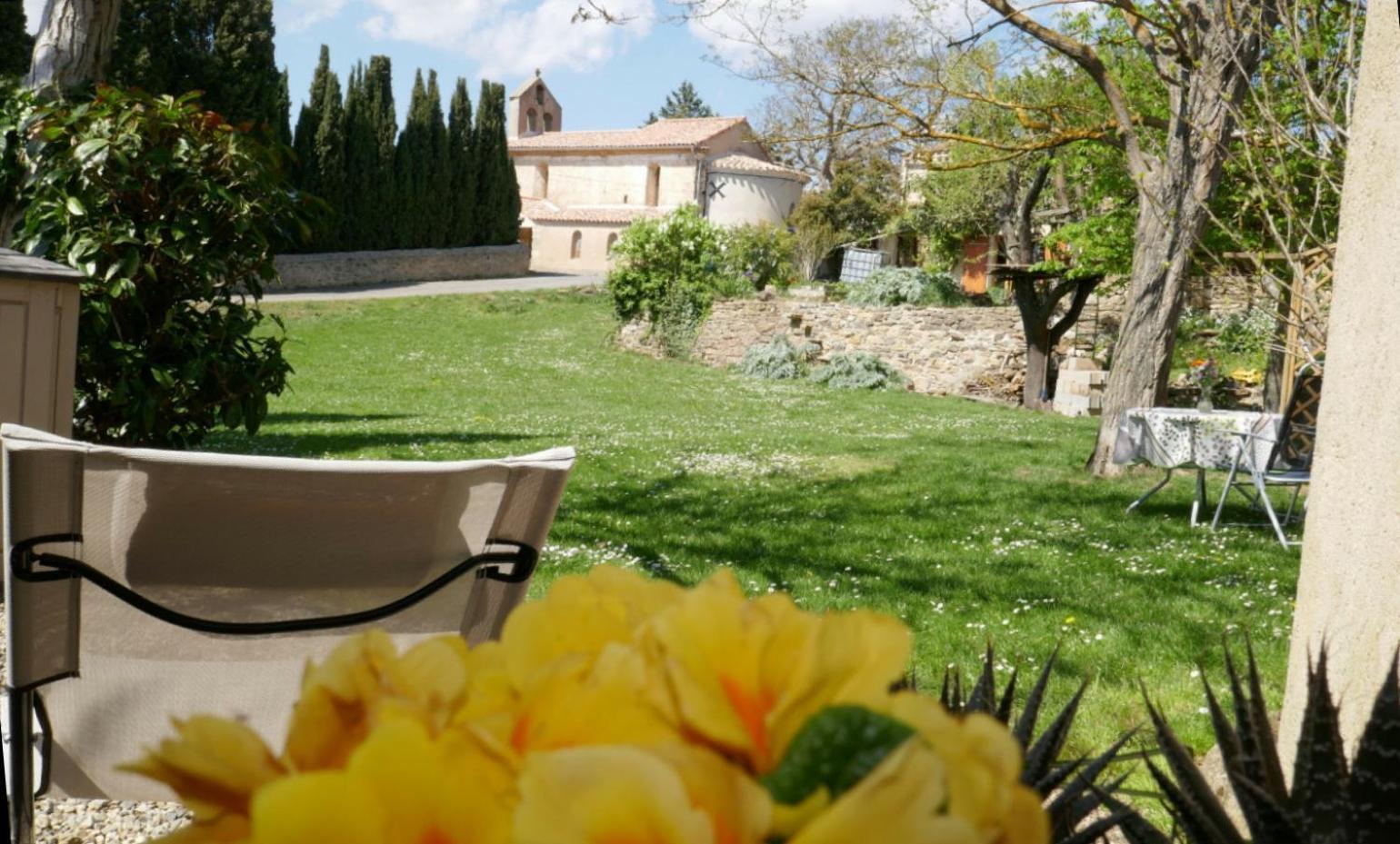 La Petite Maison Dans La Prairie Cassaignes Экстерьер фото
